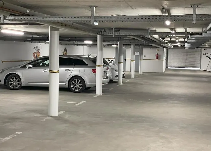 33- Mit Balkon شقة