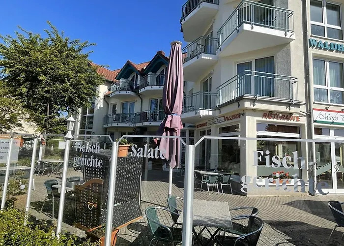33- Mit Balkon *